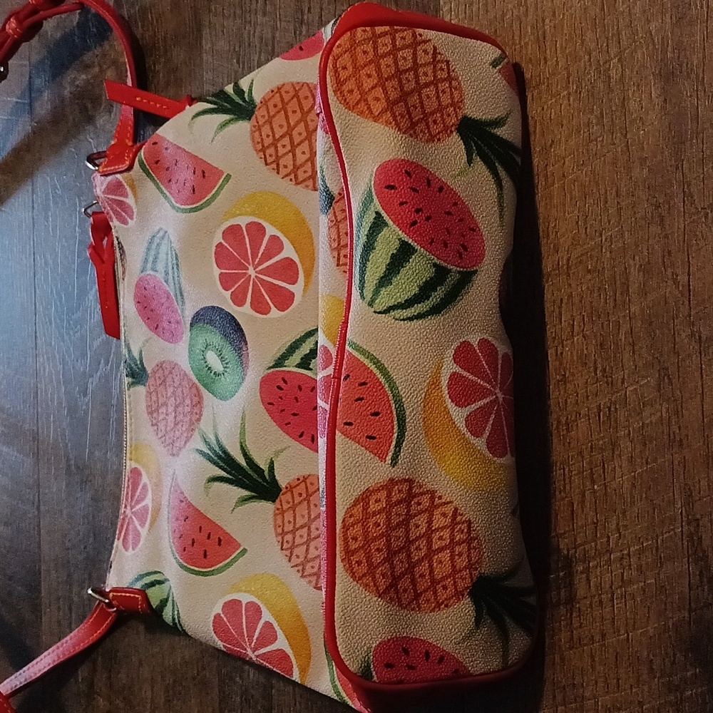 Dooney & Bourke Fruit print Bag πππ - Picture 5 of 14